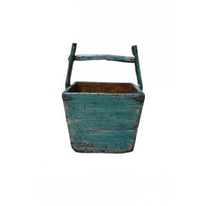 cesta de madera con asa